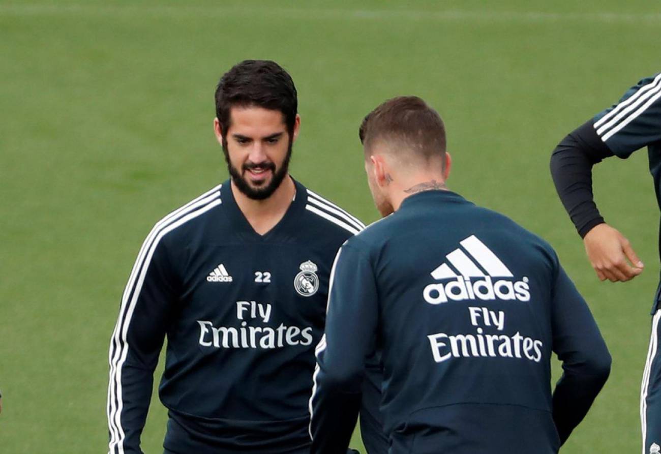 Isco vuelve a una convocatoria casi un mes más tarde Isco vuelve a una convocatoria casi un mes más tarde