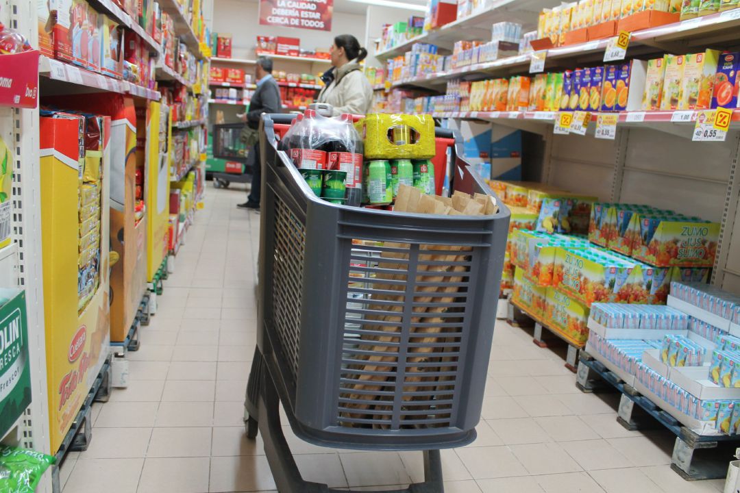 Resultado de imagen de SUPERMERCADO DIAHUELGA EMPLEADOS