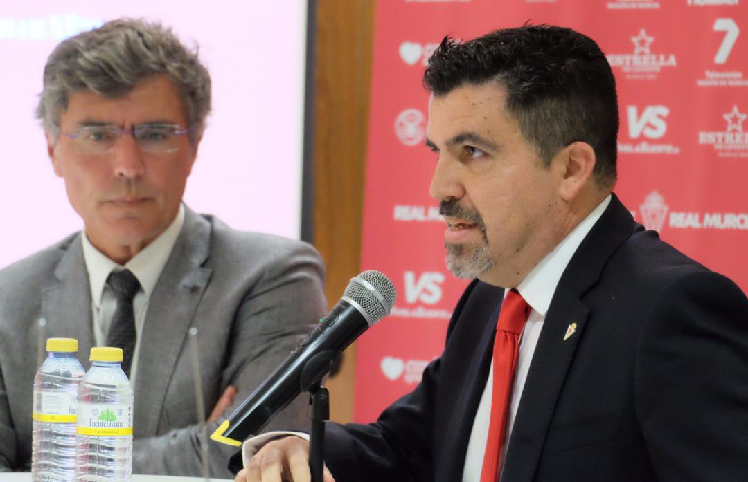La primera Junta del Real Murcia post-Gálvez se irá a finales de enero