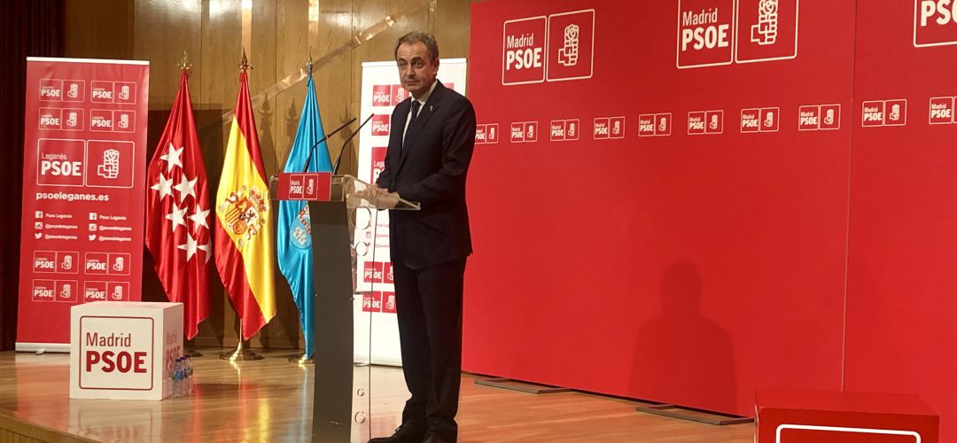El expresidente Zapatero ha defendido a su partido frente a los discursos de "demagogia populista" con la inmigración