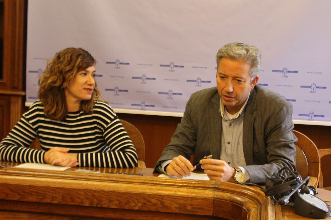 Cristina Laborda, delegada de Vía Pública y obras, y Pedro Alegre, delegado de Participación Ciudadana.