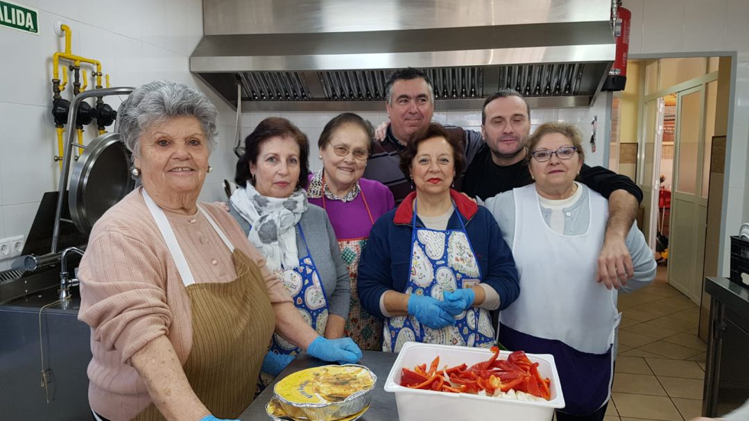 Una Treintena De Menus Solidarios Esta Nochebuena En El Comedor Social De Caritas Radio Linares Cadena Ser