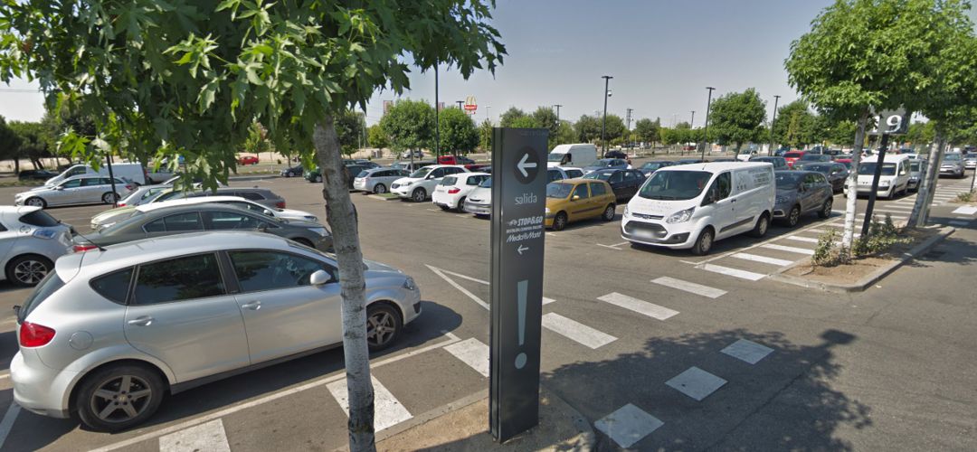 Detenidos dos veinteañeros por agredir a sus parejas en la calle SER