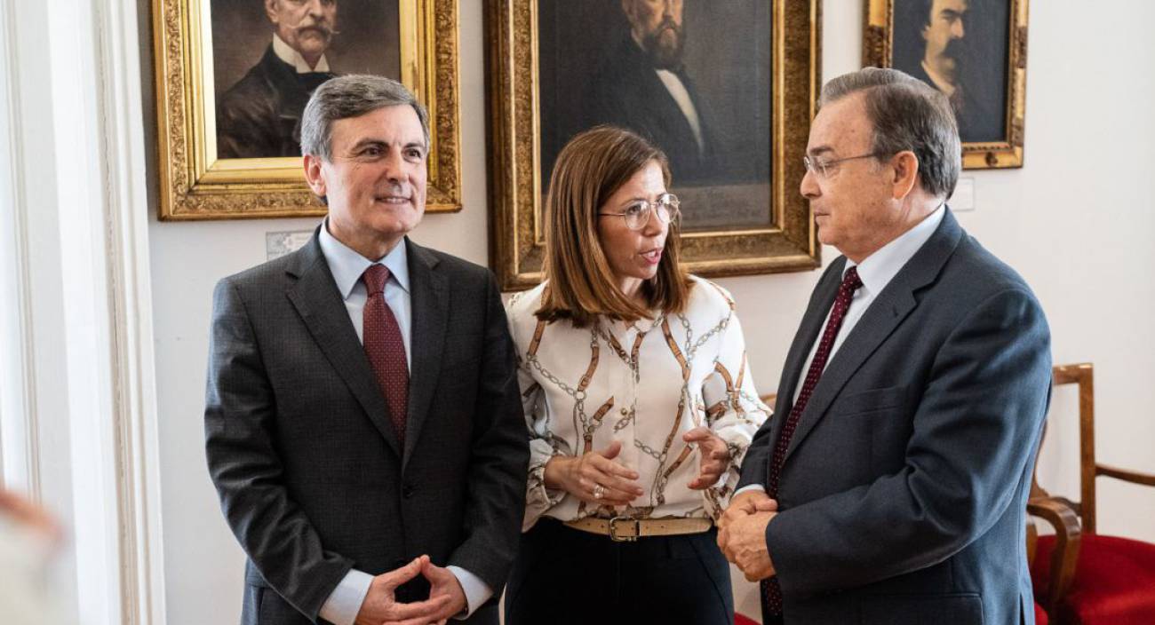 El Secretario de Estado de Infraestructuras, Pedro Saura, la alcaldesa de Cartagena, Ana Belén Castejón, y el consejero de Fomento, Patricio Valverde