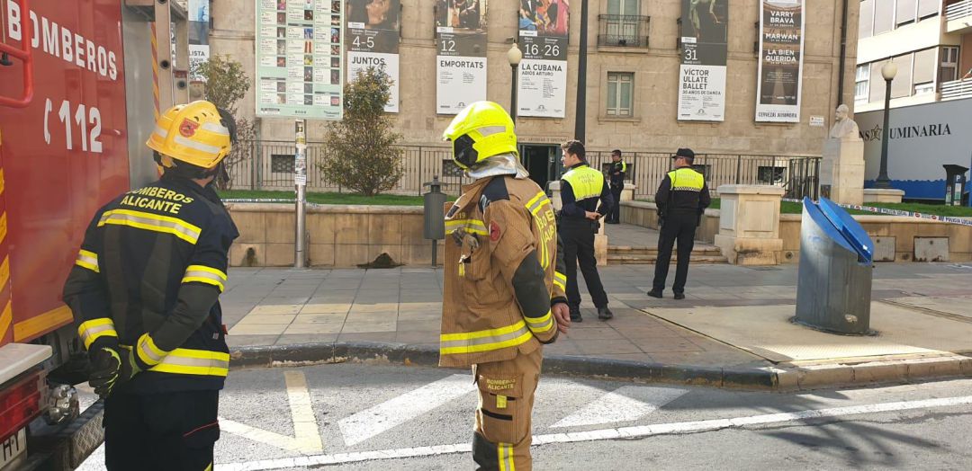 Alicante: Los Bomberos Extinguen Un Incendio De Carácter Eléctrico En ...