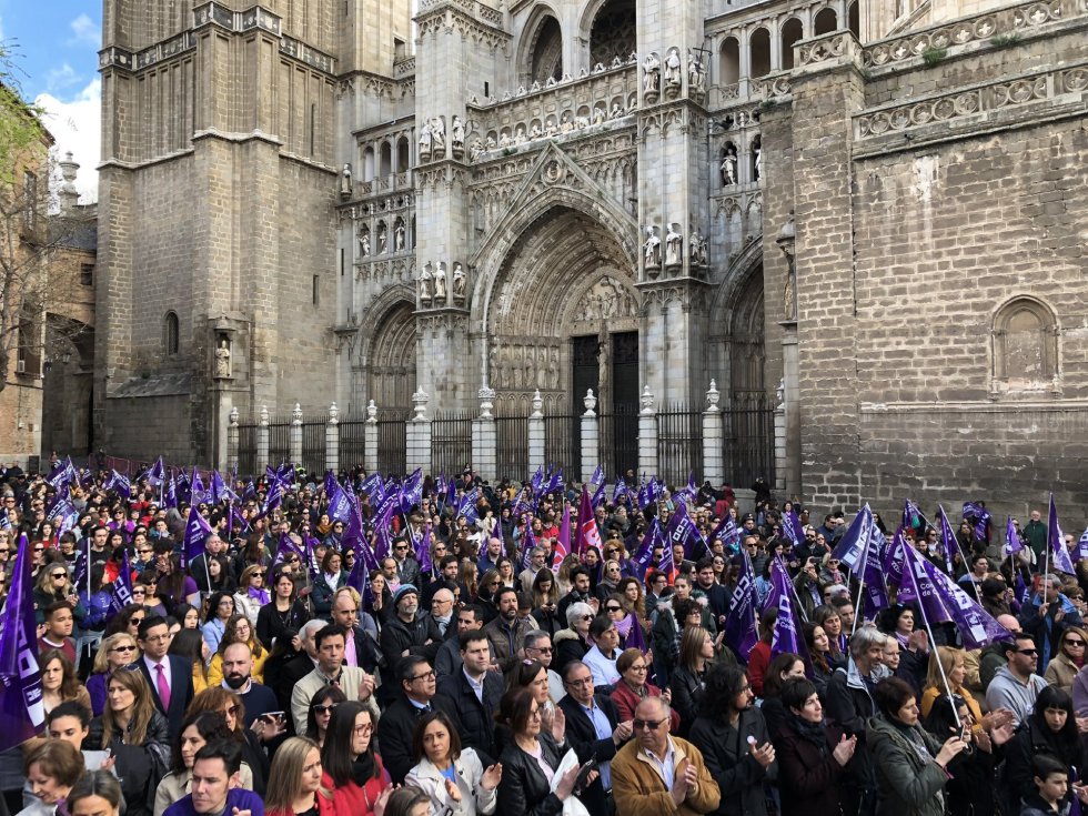 Miles de personas se concentran en C-LM en apoyo a la movilización y a la huelga feminista Miles de personas se concentran en C-LM en apoyo a la movilización y a la huelga feminista