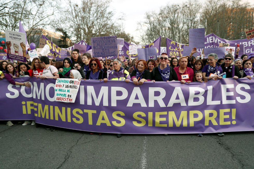 La marcha feminista de Madrid, con la cabecera en la plaza de Neptuno, celebrada hoy con motivo del Día de la Mujer bajo el lema "Somos imparables, ¡feministas siempre!" La marcha feminista de Madrid, con la cabecera en la plaza de Neptuno, celebrada hoy con motivo del Día de la Mujer bajo el lema "Somos imparables, ¡feministas siempre!"