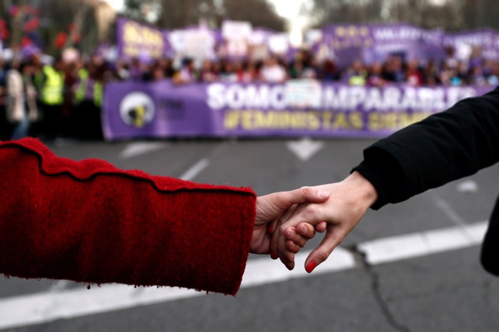 La marcha feminista de Madrid, con la cabecera en la plaza de Neptuno, celebrada hoy con motivo del Día de la Mujer bajo el lema "Somos imparables, ¡feministas siempre!" La marcha feminista de Madrid, con la cabecera en la plaza de Neptuno, celebrada hoy con motivo del Día de la Mujer bajo el lema "Somos imparables, ¡feministas siempre!"