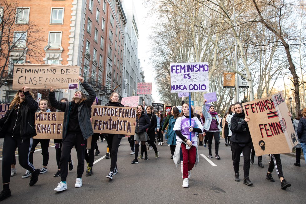 Varios de los mensajes que se han podido leer en las marchas feministas en España Varios de los mensajes que se han podido leer en las marchas feministas en España