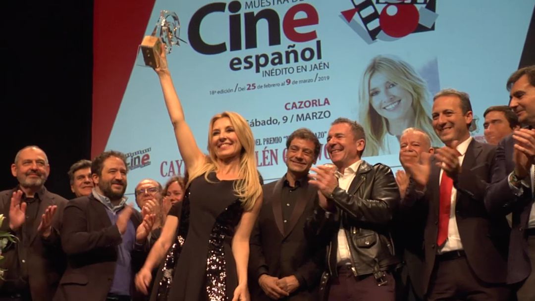 Cayetana Guillén Cuervo recibe el premio Miguel Picazo por su contribución a realzar la figura del cineasta cazorleño