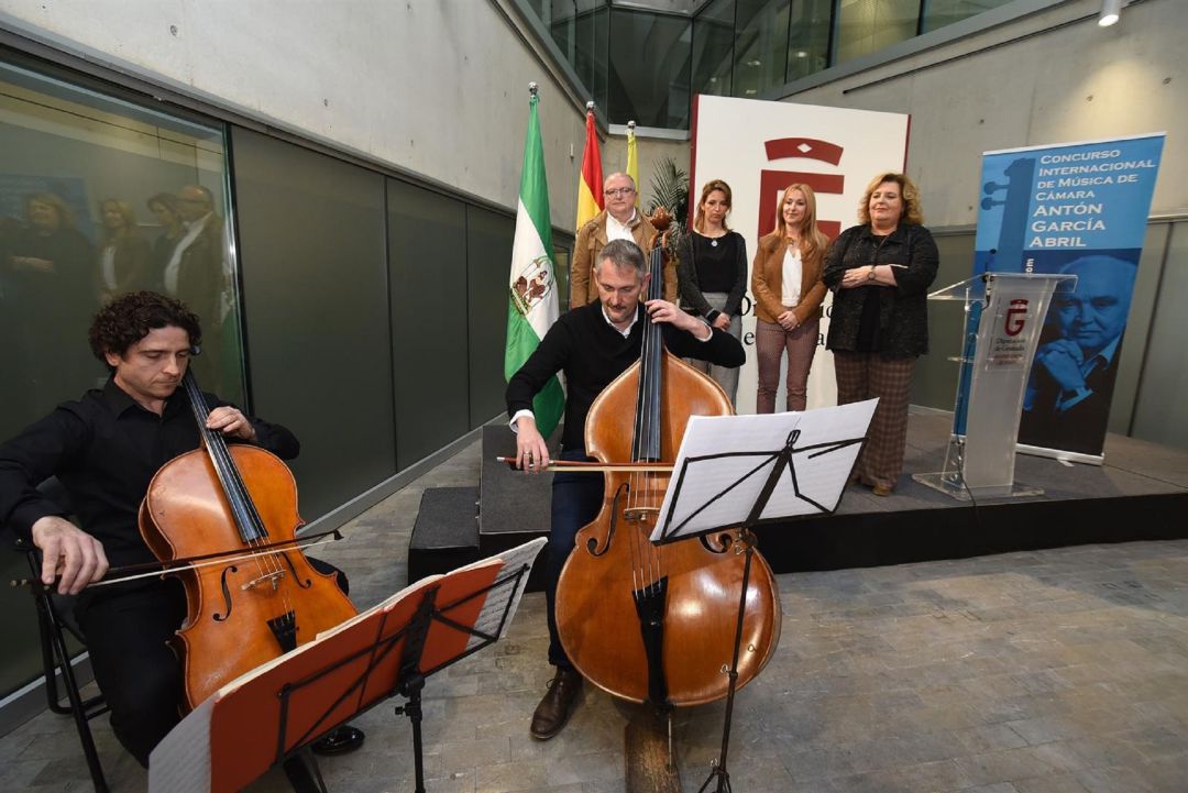 Presentación en la sede de la Diputación de Granada del concurso de música de cámara