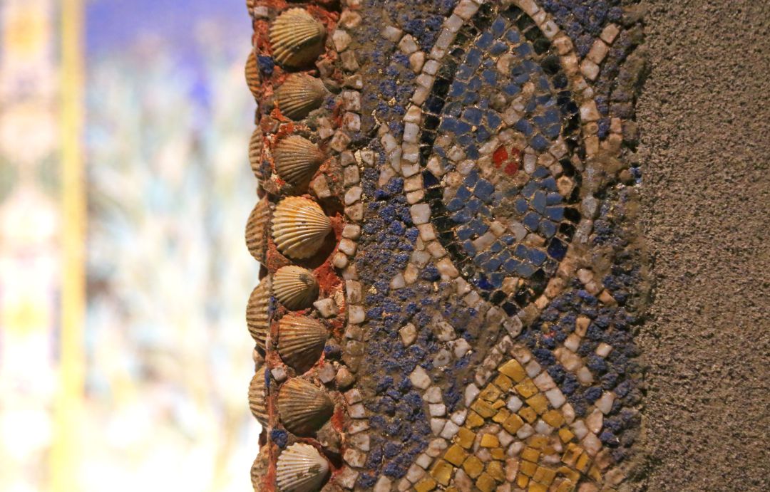 Una turista británica intenta robar parte de un mosaico en Pompeya |  Internacional | Cadena SER