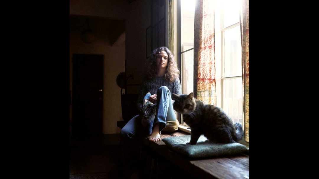 Carole King en una de las fotografías promocionales de 'Tapestry'