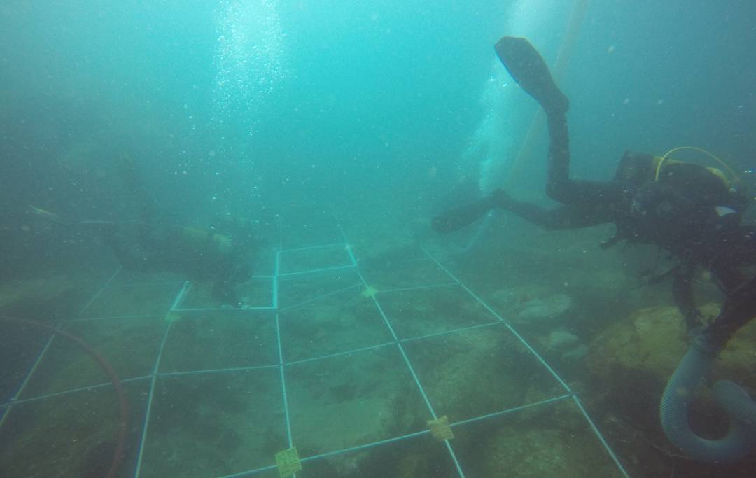 Estudiantes de la UCA inician a bordo del UCADIZ las prácticas del máster en Arqueología Náutica Estudiantes de la UCA inician a bordo del UCADIZ las prácticas del máster en Arqueología Náutica