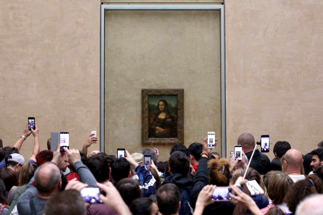 Los trabajadores del Louvre se rebelan contra la masificación de ...