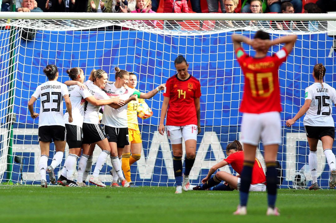 Las jugadoras alemanas celebran el gol. 