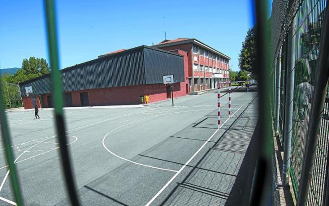 Patio del colegio Lekaenea también se habilitará el 27 de junio como aparcamiento
