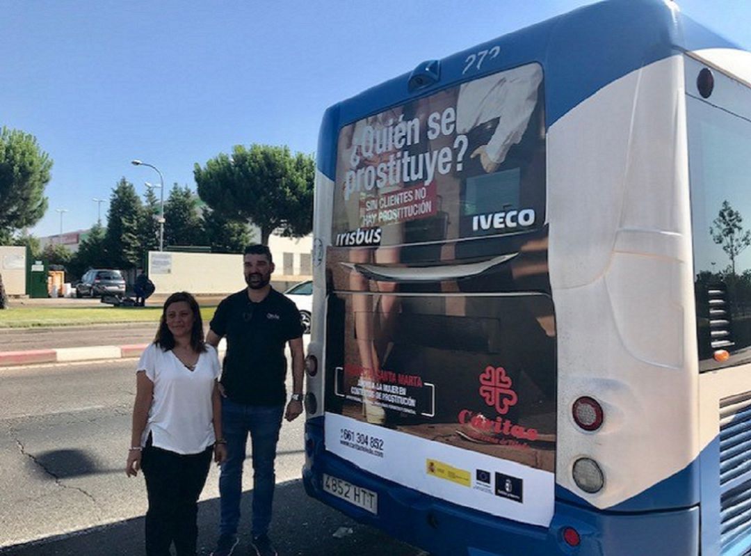 La campaña del Proyecto Santa Marta llega a los autobuses de Talavera