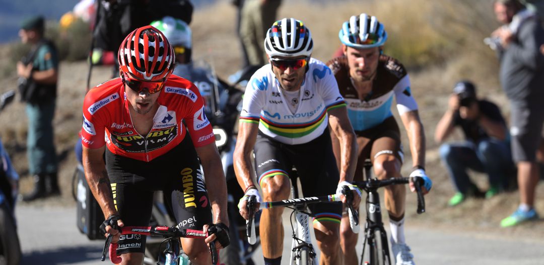 Roglic y Valverde, durante una etapa de La Vuelta