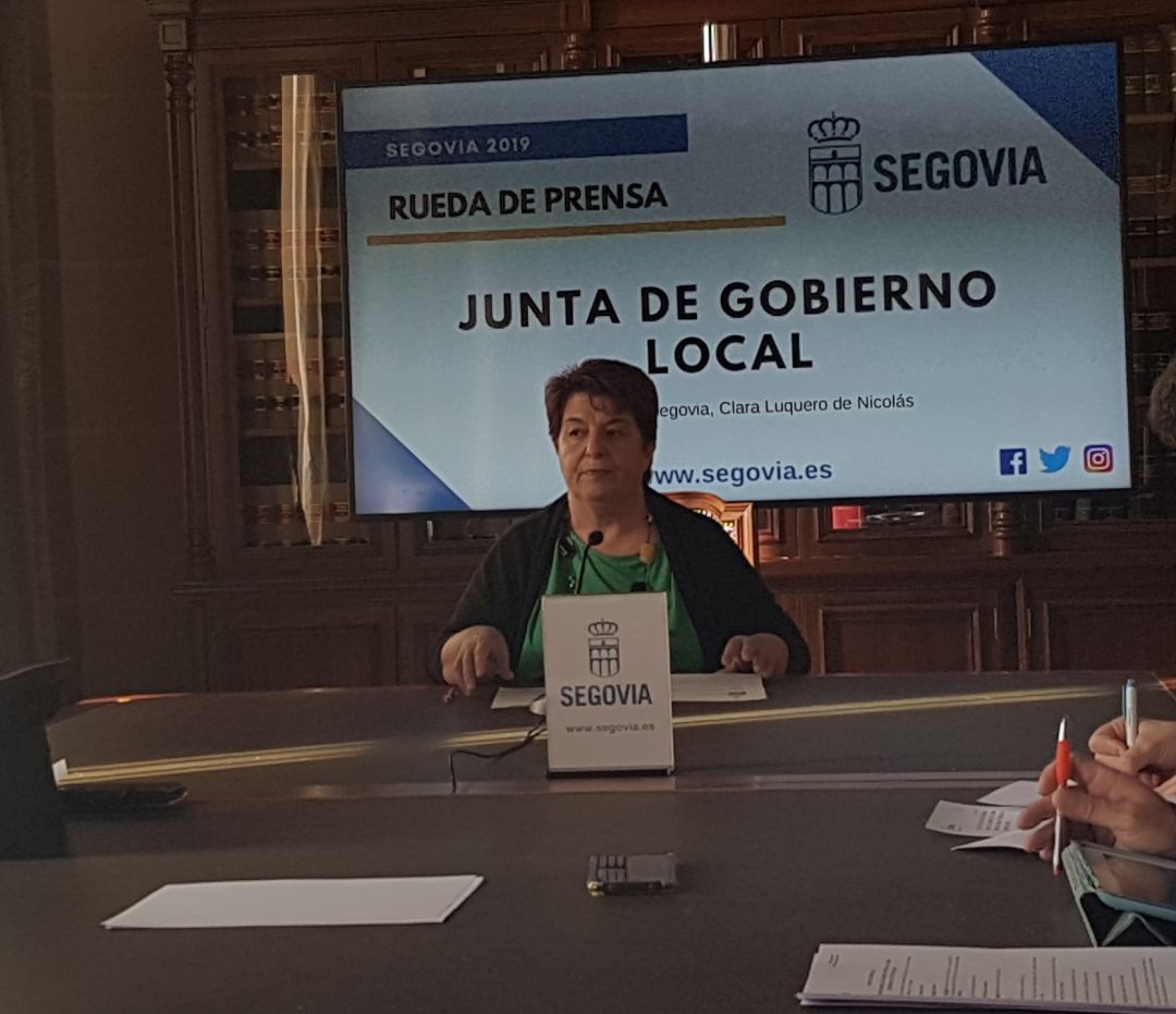 La alcaldesa de Segovia, Clara Luquero, durante su comparecencia habitual después de la Junta de Gobierno Local. 