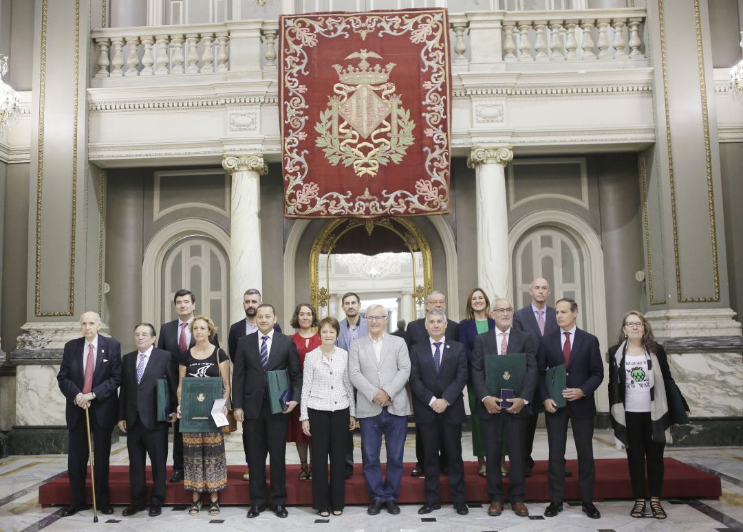 El Ayuntamiento de València entrega las distinciones del 9 d'Octubre