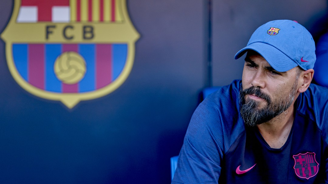 Víctor Valdés se despide de sus jugadores y el lunes será cesado oficialmente