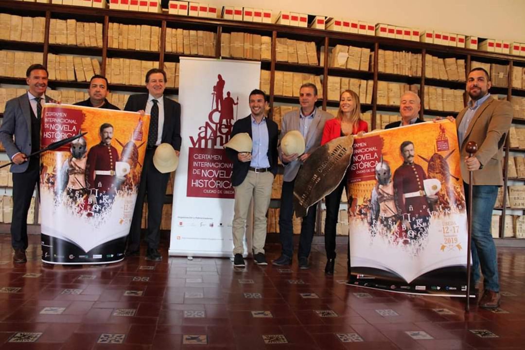Presentación del Certamen Internacional de Novela Histórica "Ciuad de Úbeda" en el archivo del Ayuntamiento de Úbeda