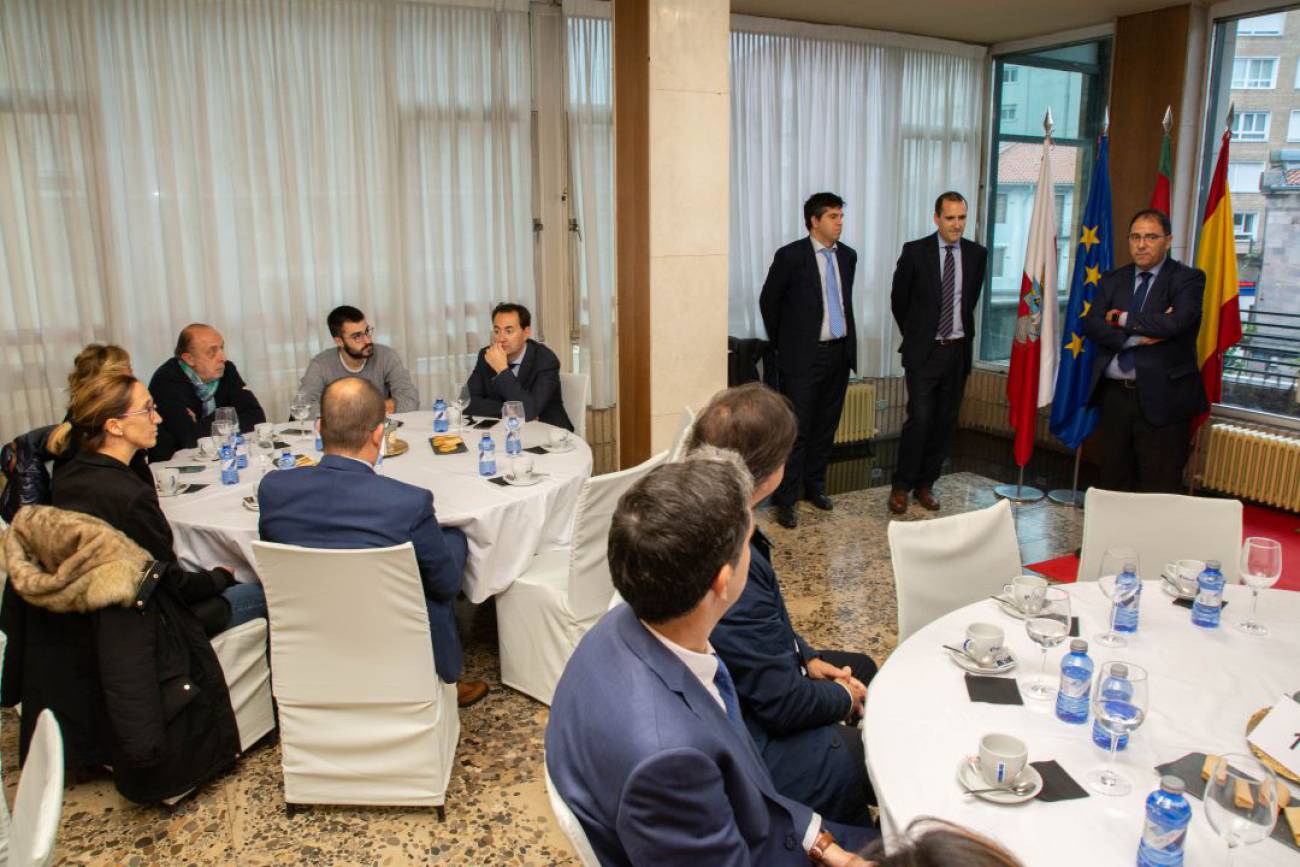 La Cámara de Torrelavega abrirá una oficina de comercio La Cámara de Torrelavega abrirá una oficina de comercio