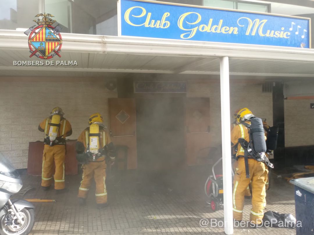 Incendio Sin Heridos En Un Local De Ocio Cerca De La Plaza Gomila