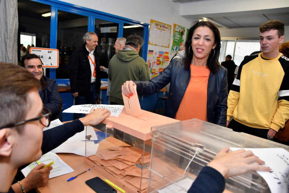 La presidenta del Parlamento andaluz, Marta Bosquet (Cs), ejerce su derecho al voto hoy La presidenta del Parlamento andaluz, Marta Bosquet (Cs), ejerce su derecho al voto hoy