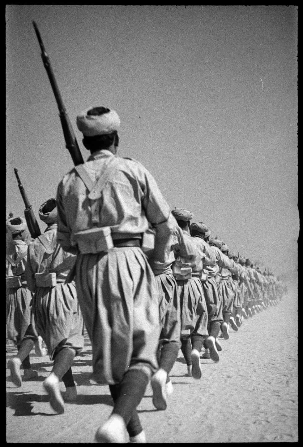 Tropas franquistas en el desfile de la Victoria, 1939 Tropas franquistas en el desfile de la Victoria, 1939