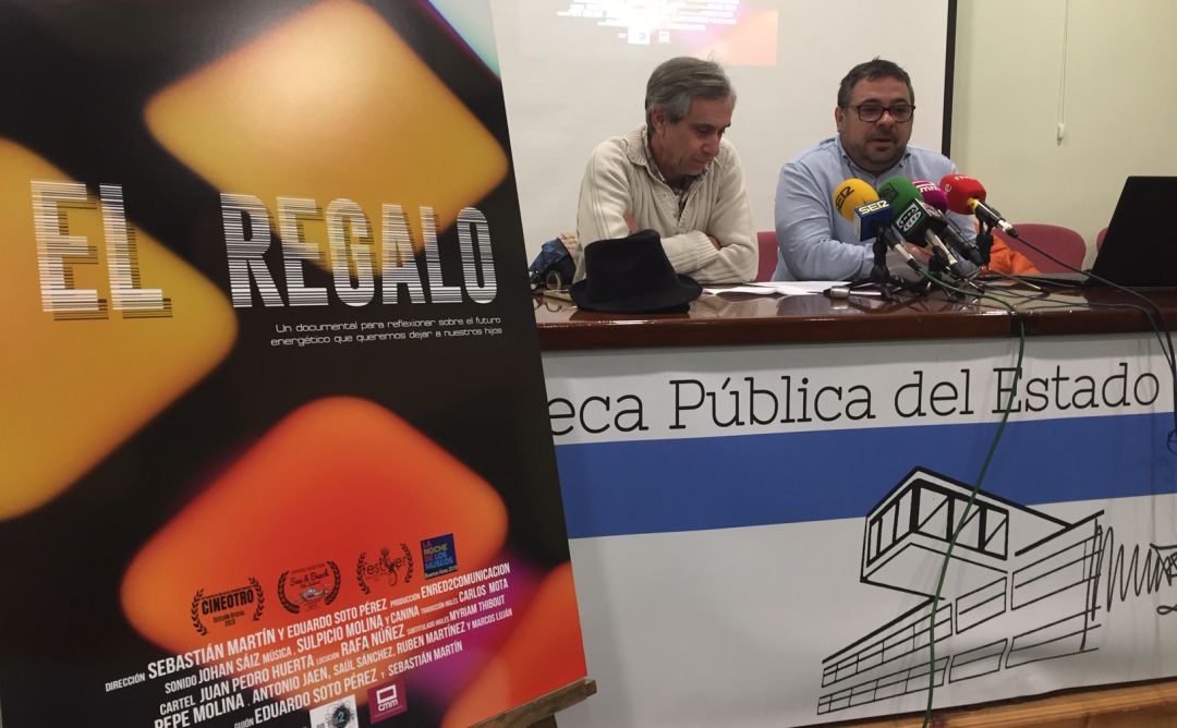 Martín (d) y Soto en la presentación del documental