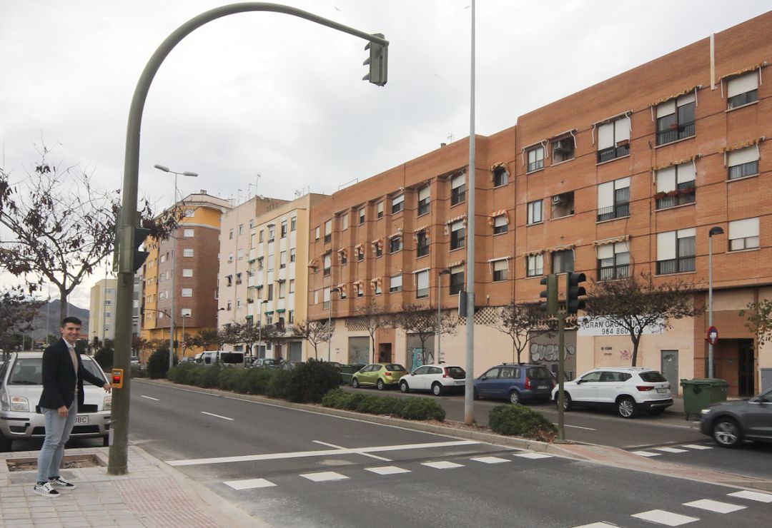 Regulación del tráfico: Dos nuevos semáforos en la avenida Barcelona de