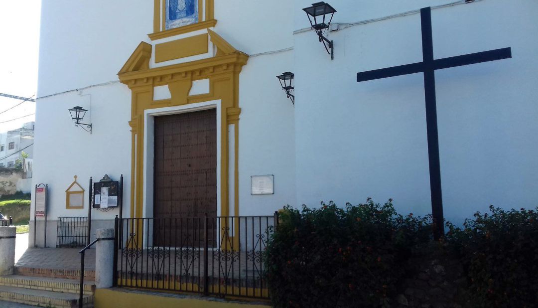 Fachada de la iglesia de Santa María de Gracia de Gelves (Sevilla), donde se iba a celebrar la misa contra el aborto convocada por Vox, cancelada por petición del Arzobispado de la provincia.