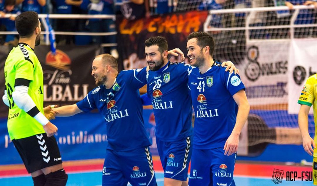 Viña Albali Valdepeñas se consolida como principal perseguidor de Movistar Inter y FC Barcelona Viña Albali Valdepeñas se consolida como principal perseguidor de Movistar Inter y FC Barcelona