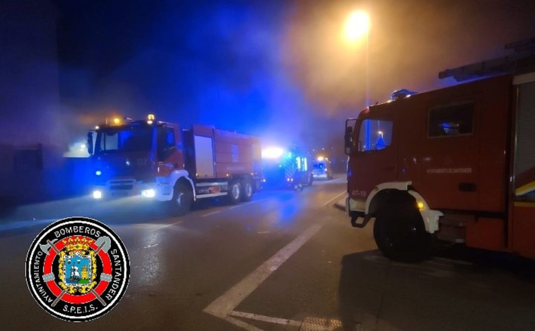 Un incendio en un garaje subterráneo en Meruelo obliga a desalojar a