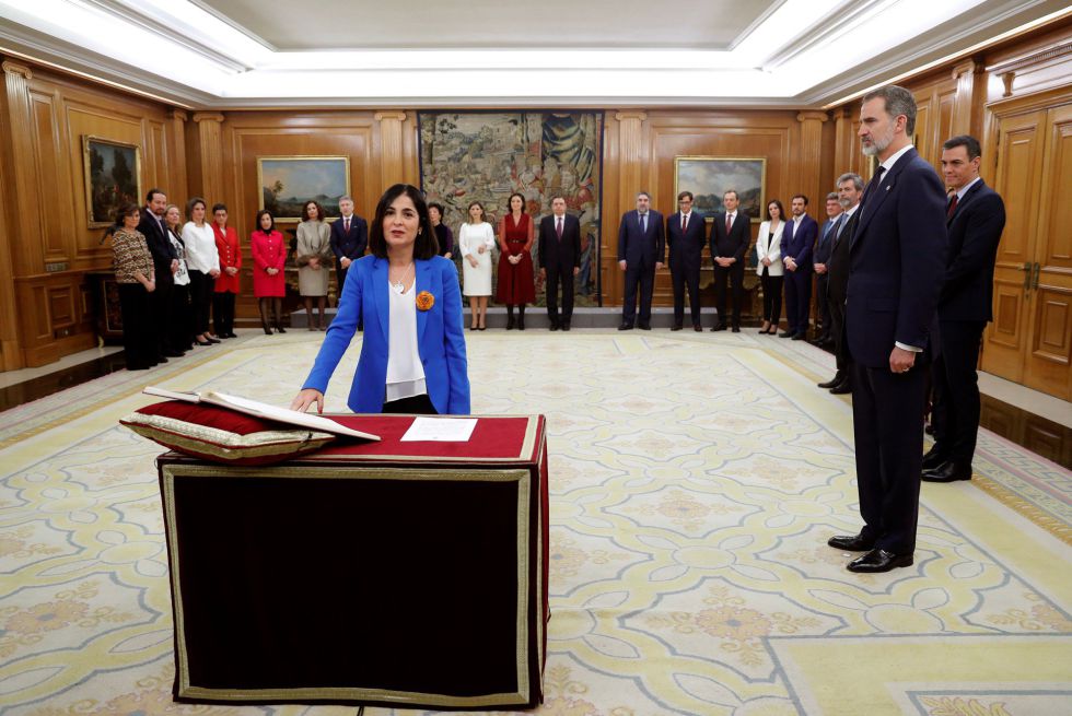 La nueva ministra de Política Territorial y Función Pública, Carolina Darias, promete su cargo ante el Felipe VI. La nueva ministra de Política Territorial y Función Pública, Carolina Darias, promete su cargo ante el Felipe VI.