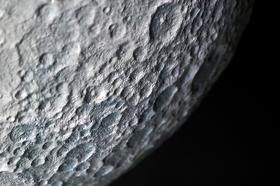 La miniluna probablemente ha sido atrapada por la gravedad de la Tierra durante unos tres años y podría salir en abril de 2020