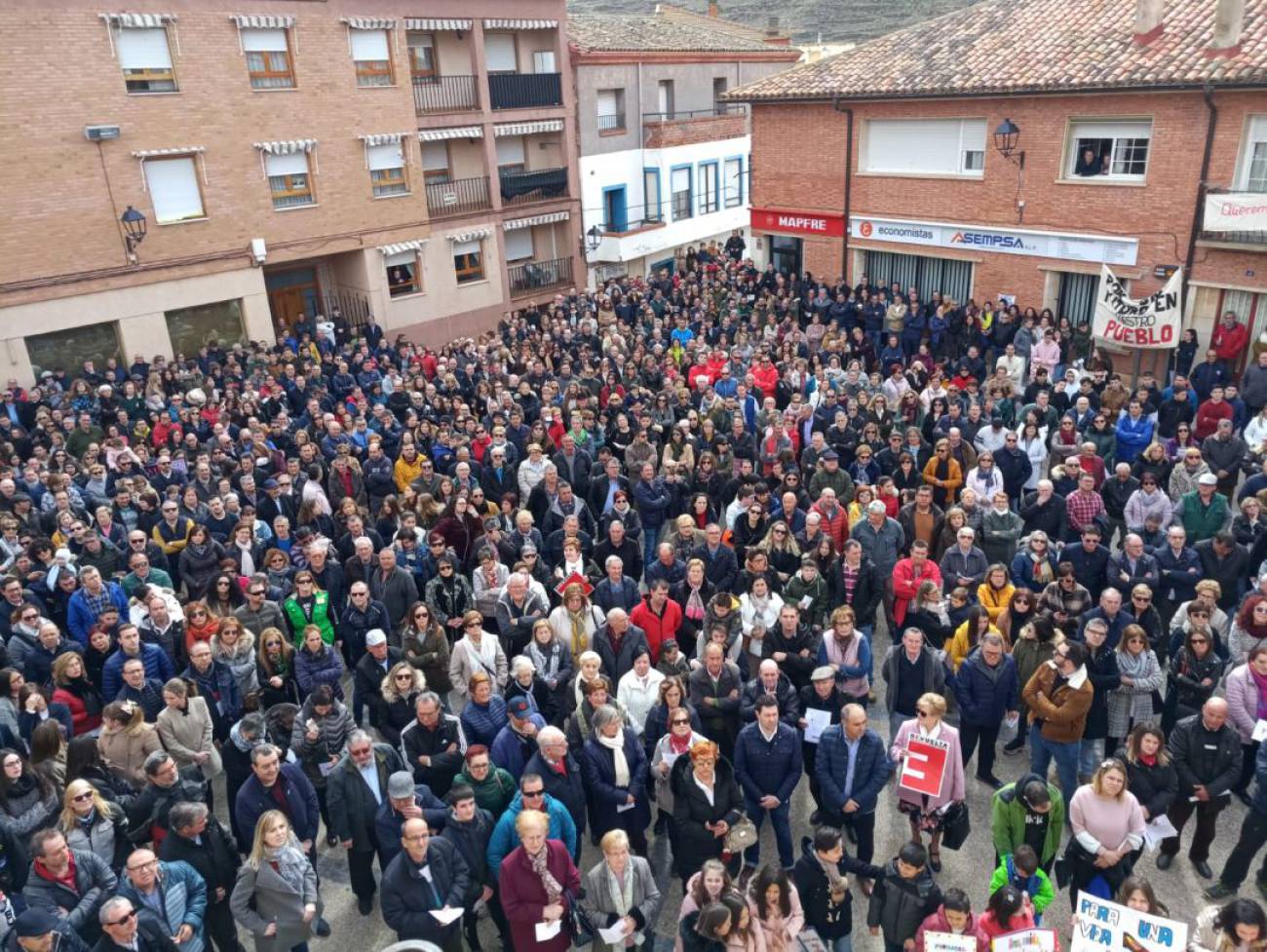 Respuesta Masiva En Brea De Aragon Para Visualizar La Crisis Del Calzado Radio Zaragoza Cadena Ser