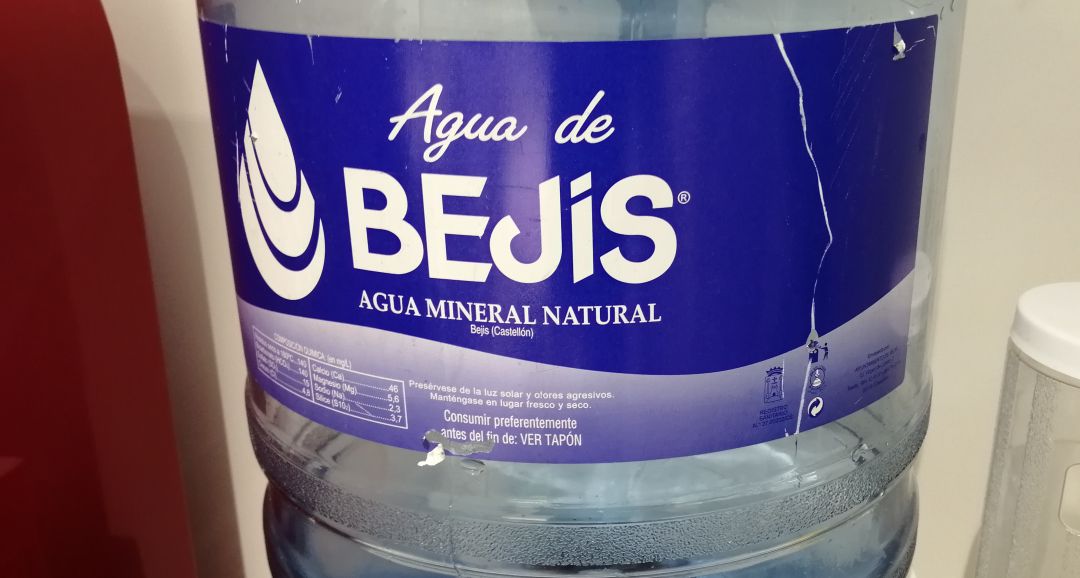 Agua Embotellada El Ayuntamiento De Bejis Quiere Ceder La Gestion De La Planta Embotelladora Por Los Gastos De Mantenimiento Radio Castellon Cadena Ser