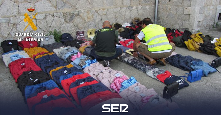 More than 180 counterfeit items seized in the markets of Oriñón and Laredo |  SER Castro Urdiales