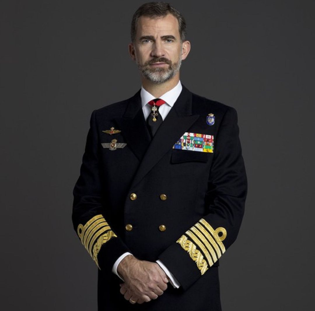 Su majestad el Rey Felipe VI se interesa por la Semana ...
