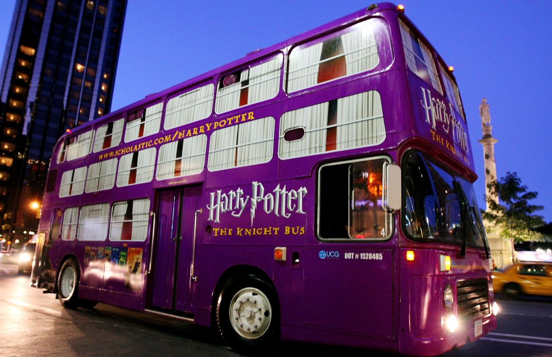 Los Autobuses Turisticos De Harry Potter Transportan Al Personal Sanitario Del Norte De Londres Internacional Cadena Ser