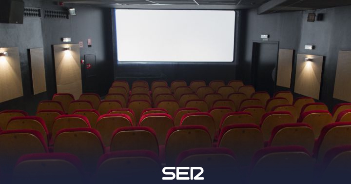 We will have to wait to enjoy the cinema on the big screen or to see a play in our theaters |  Radio Murcia