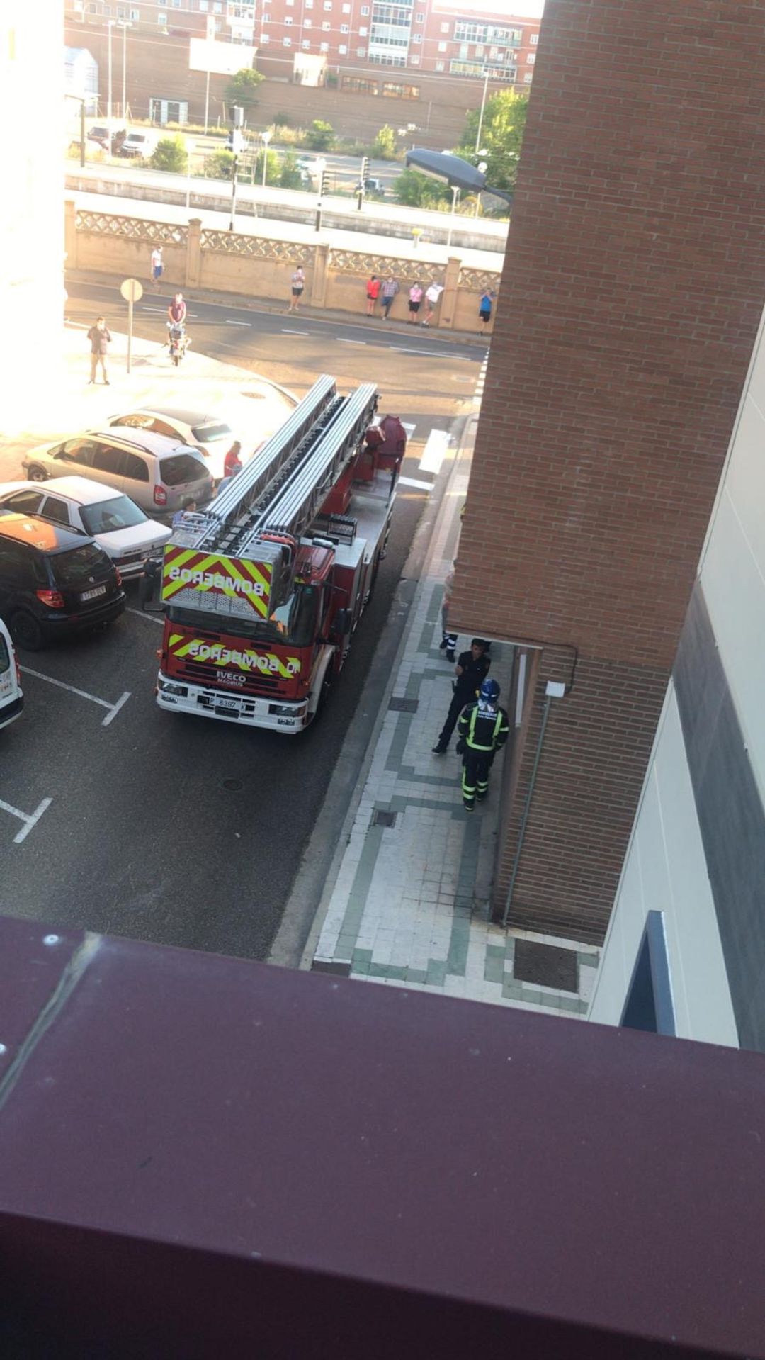 Disuaden A Un Hombre De Tirarse Por Una Ventana En Palencia Radio Palencia Actualidad Cadena Ser