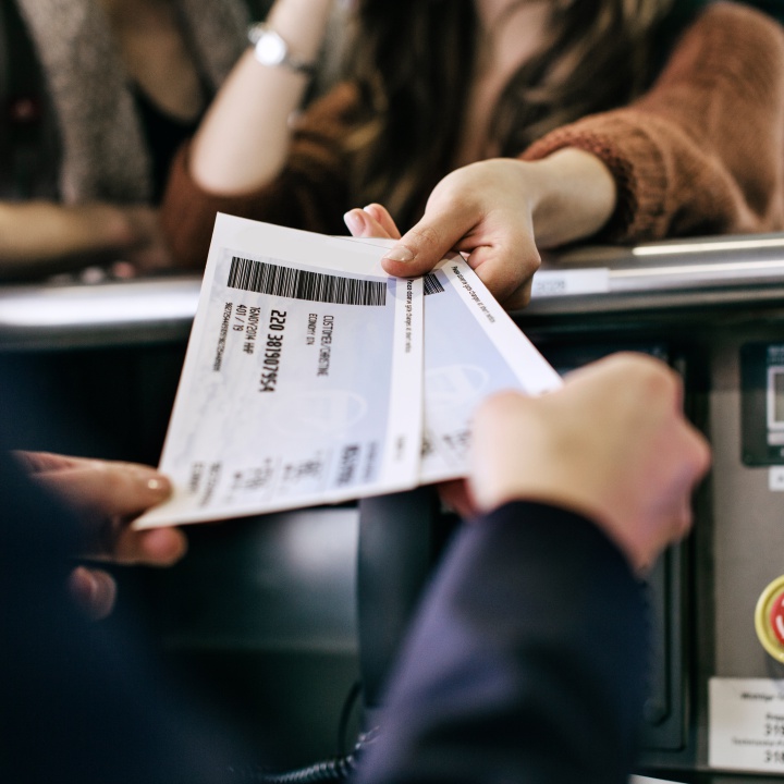 "Si el usuario no quiere bonos de viajes, hay que devolverle el dinero"