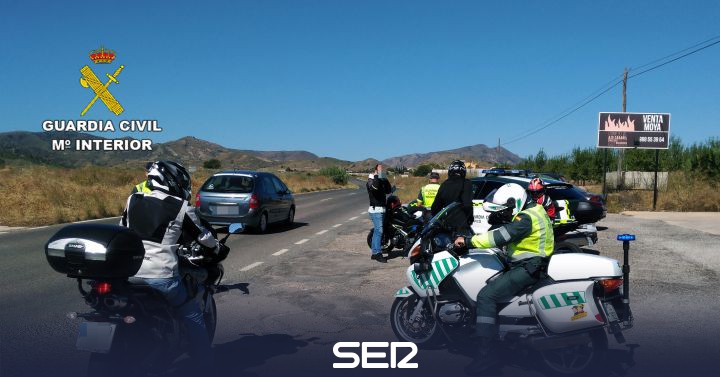 They surprise two motorcyclists driving at more than double the maximum speed allowed on the RM-E22 |  Radio Murcia