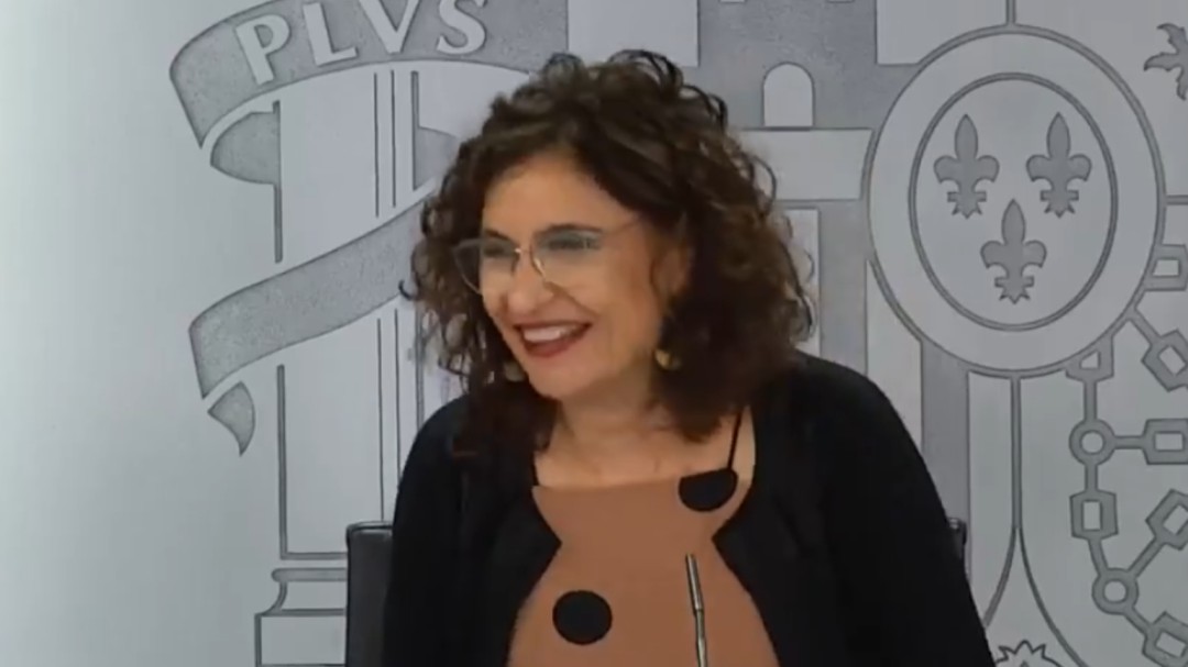 Montero alucina con la "filosófica y complicada" pregunta sobre el feminismo