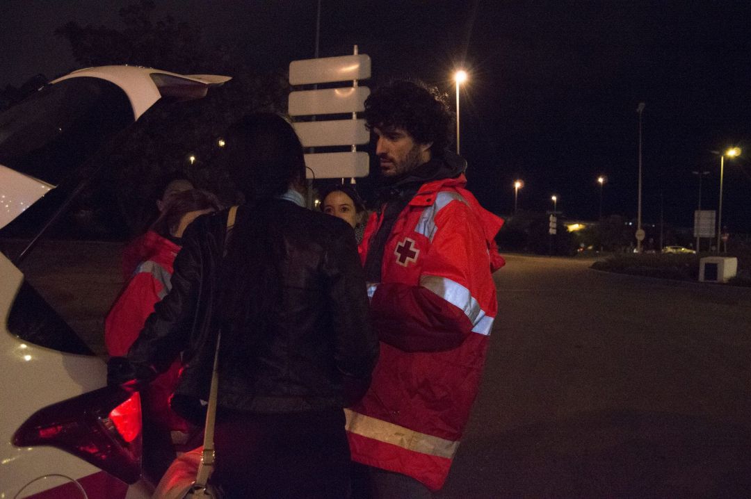 Voluntarios de Cruz Roja, durante una de las jornadas de acompañamiento a mujeres prostituidas