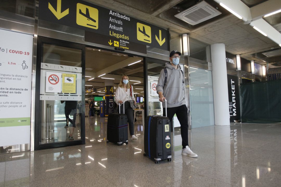 Balearic airports will register 561 flights this Sunday, 339 of them international |  Radio Mallorca |  Present